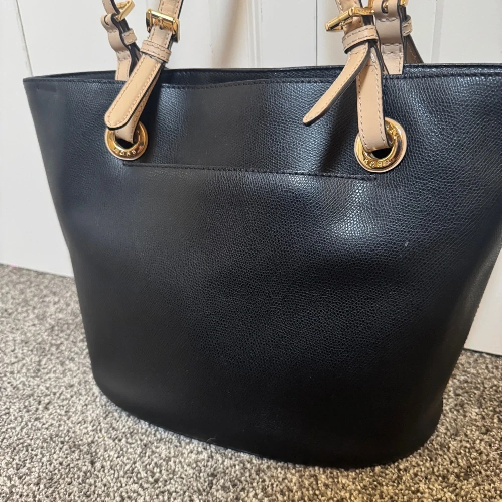 Michael Kors Jet Set Travel Black Shoulder Leather Bag